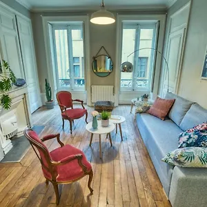 Le Boudoir Vieux Lyon-fourviere 4 Pers Apartment